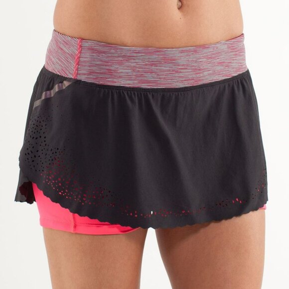 sz 6 Lululemon run a marathon skirt - Picture 1 of 16